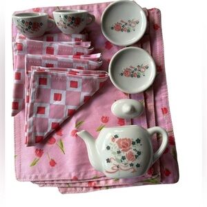 Children’s Tea Set with Reversible Placemats and Napkins